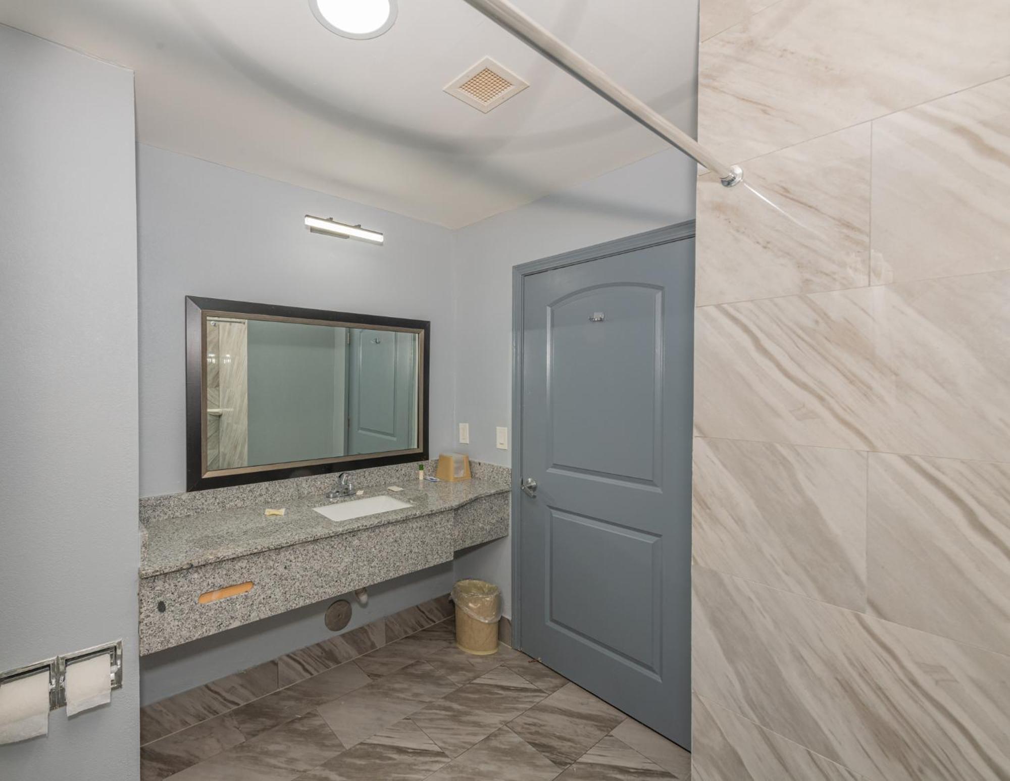 Jamestown Inn & Suites Riverdale Luaran gambar