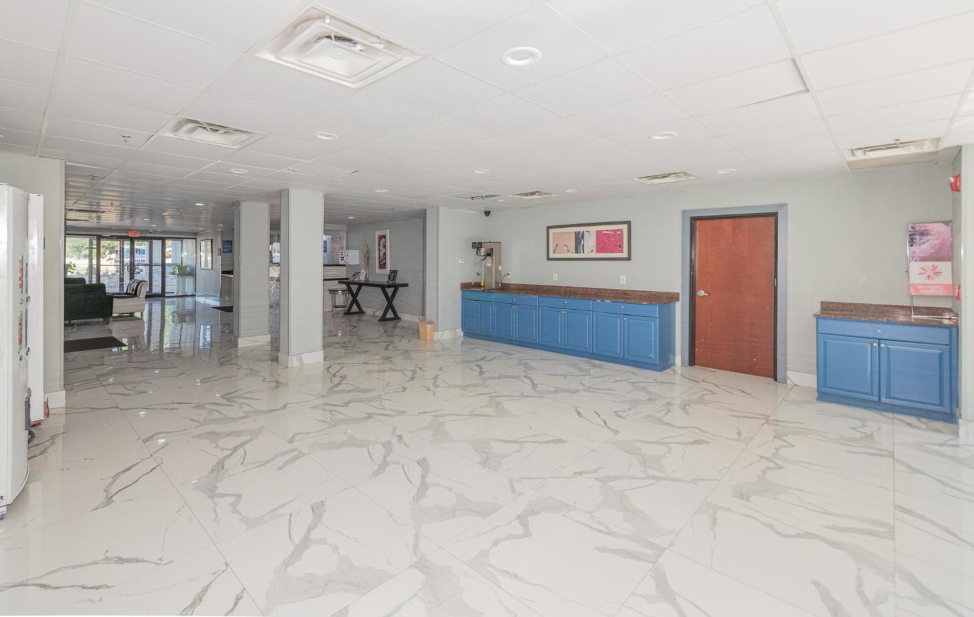 Jamestown Inn & Suites Riverdale Luaran gambar