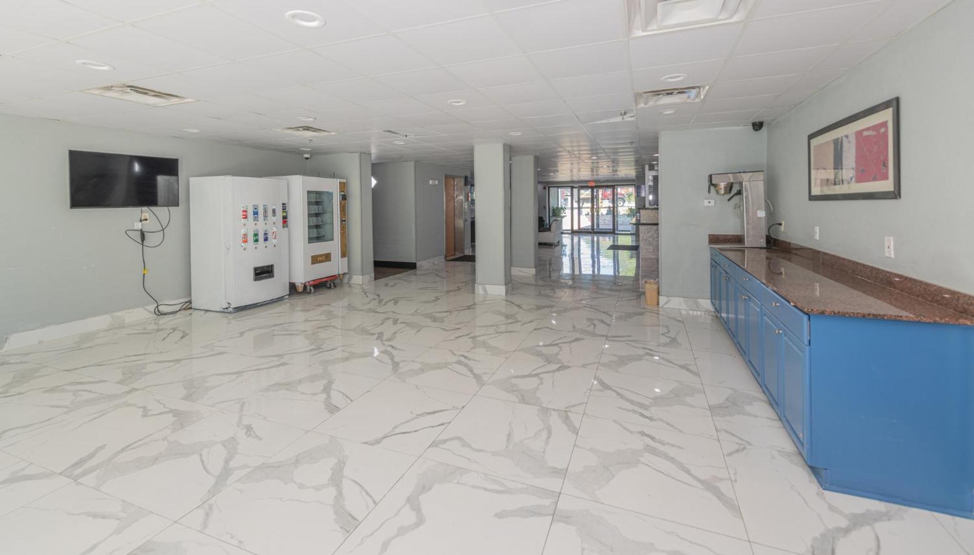 Jamestown Inn & Suites Riverdale Luaran gambar