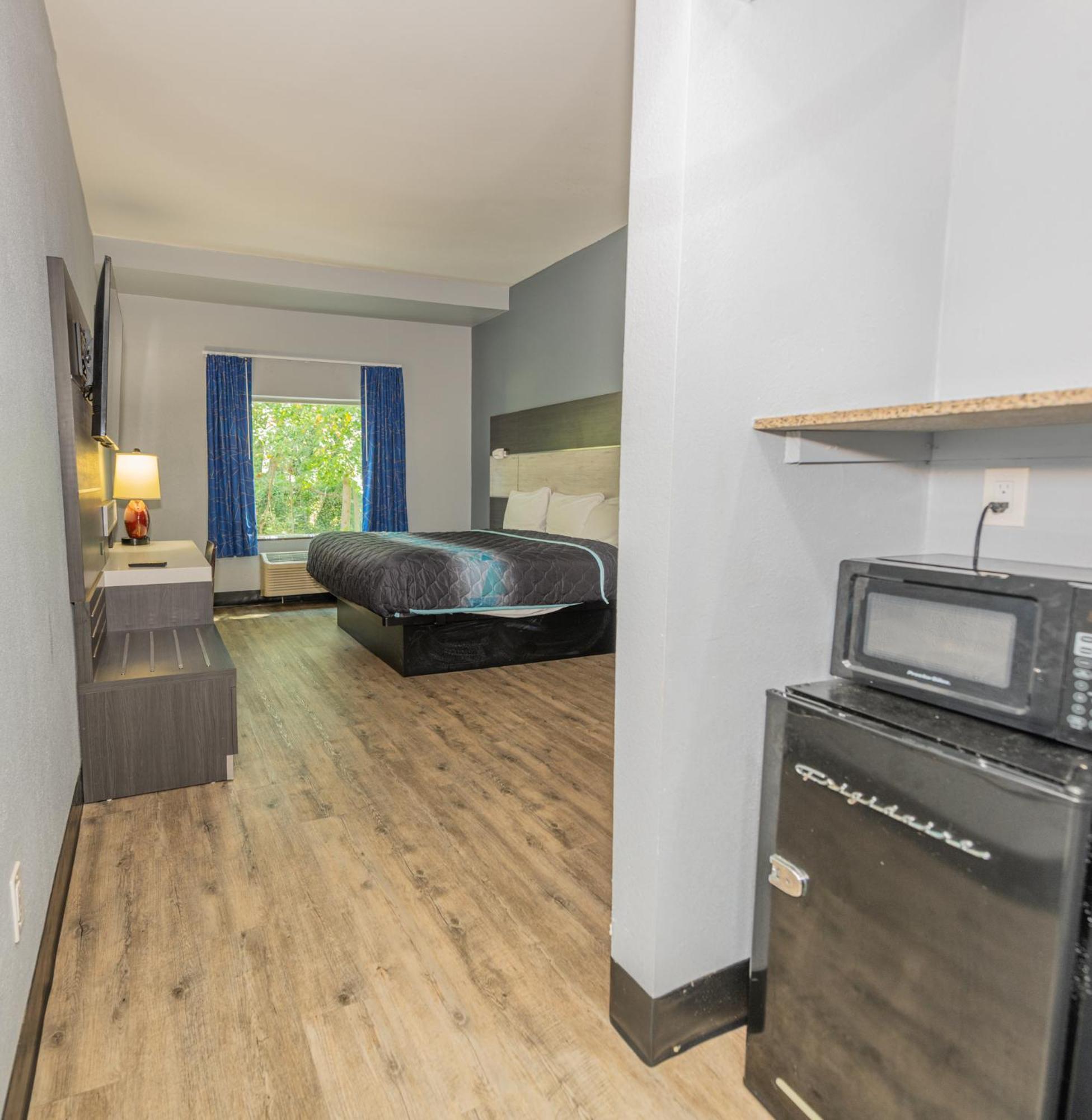 Jamestown Inn & Suites Riverdale Luaran gambar