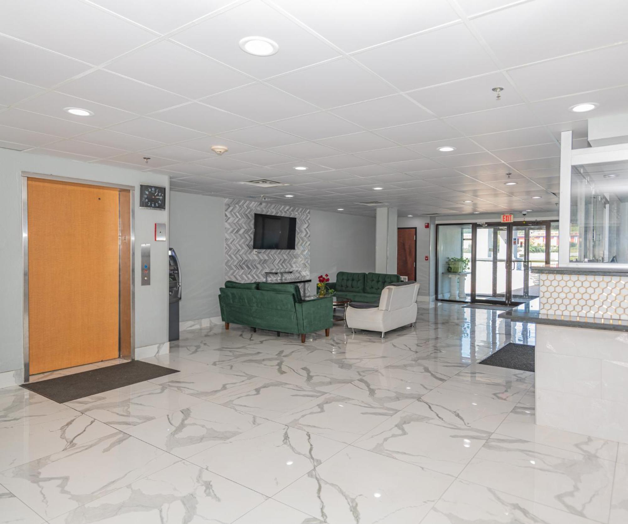 Jamestown Inn & Suites Riverdale Luaran gambar